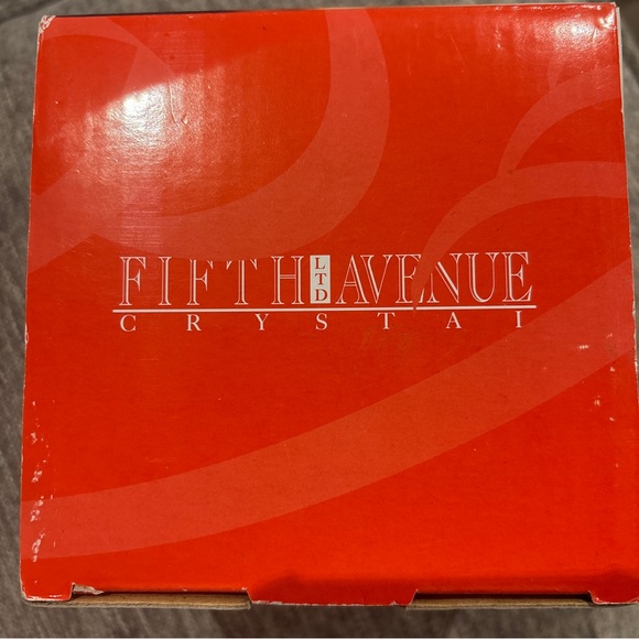 Vintage Fifth Avenue Crystal Ornament Candy Dish in original packaging - Picture 3 of 4